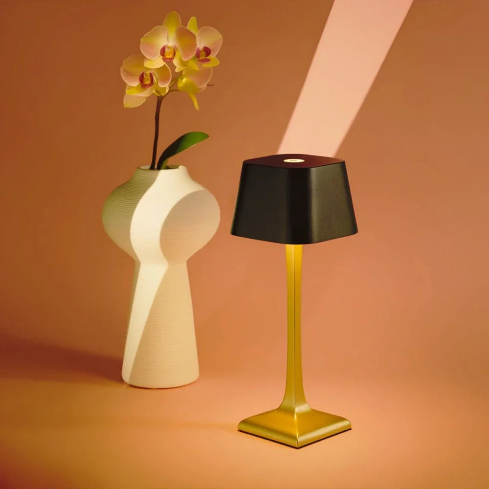Eleganza - Bordslampa