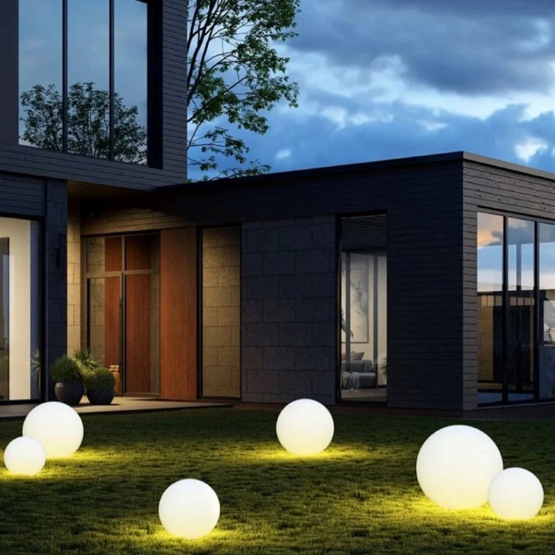 LysKlot – Solcellsdriven Trädgårdslampa