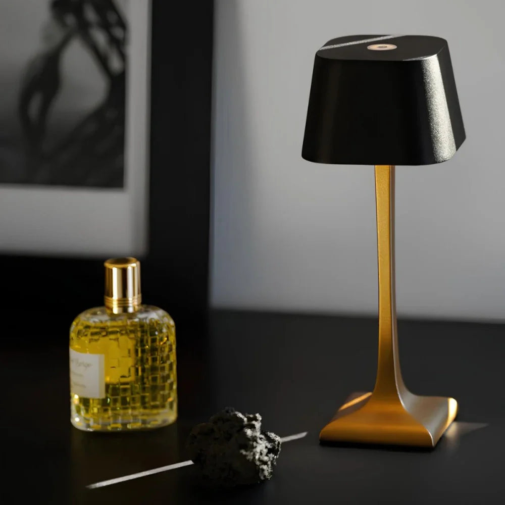 Eleganza - Bordslampa