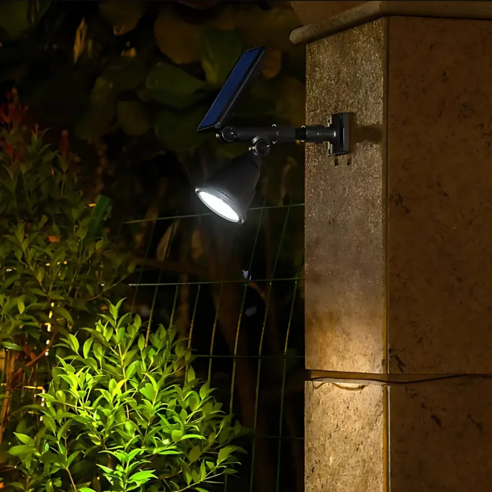 NordBeam – Solcellsspotlight för Trädgården
