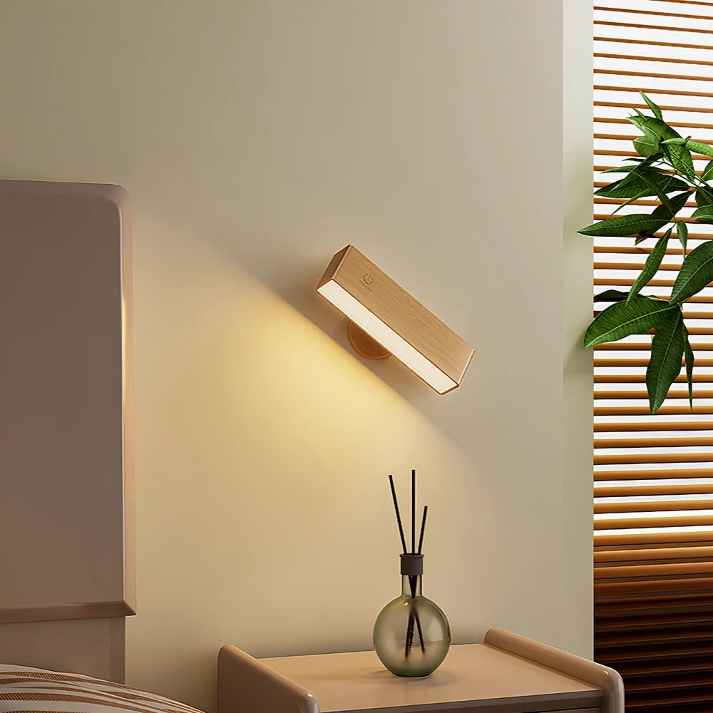 Lund - Sladdlös Vägglampa i Trä