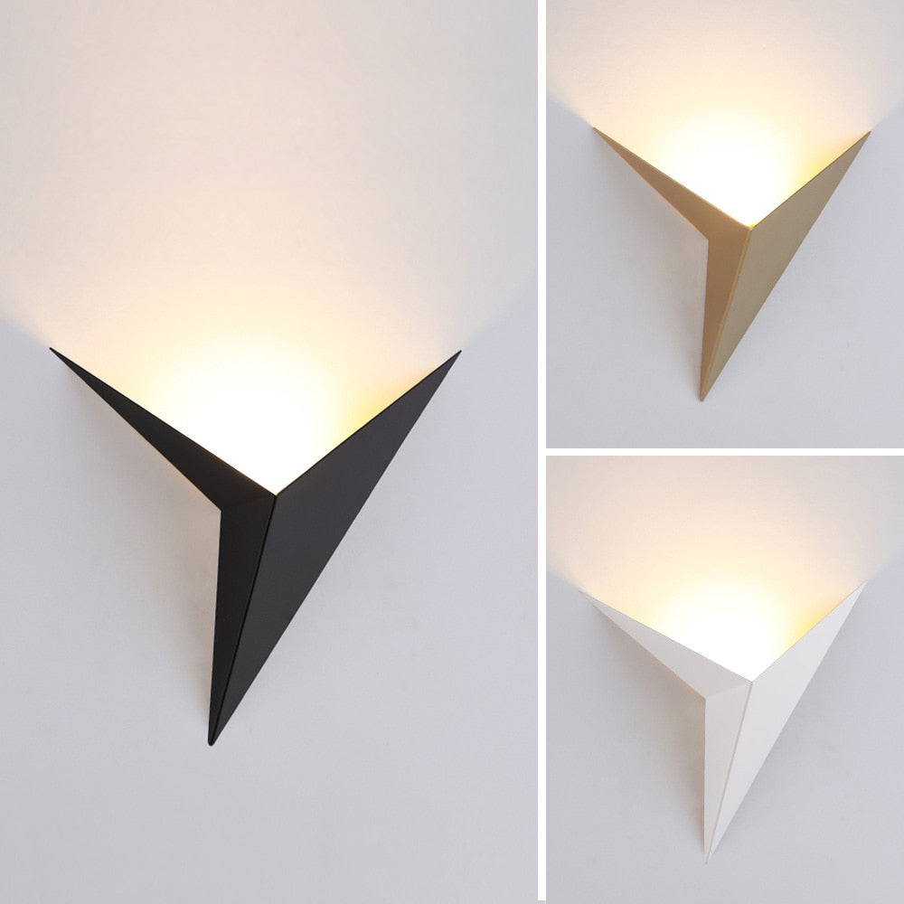 Trigon - Geometrisk Vägglampa
