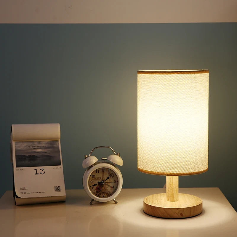 Natur - Bordslampa i Trä och Tyg