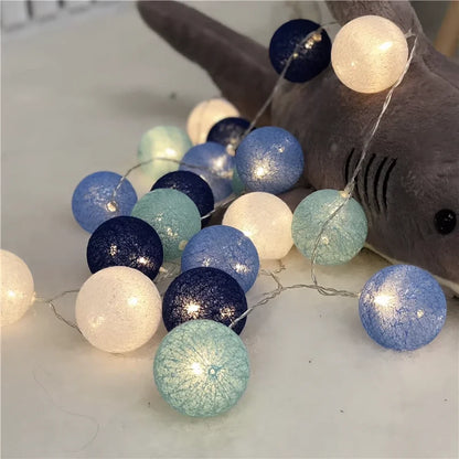 Dun - Ljusslinga med Bomullsbollar