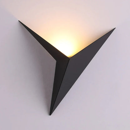 Trigon - Geometrisk Vägglampa