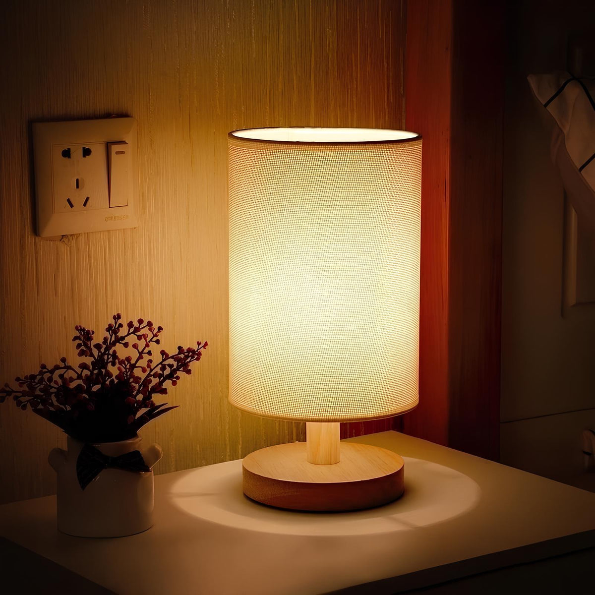 Natur - Bordslampa i Trä och Tyg