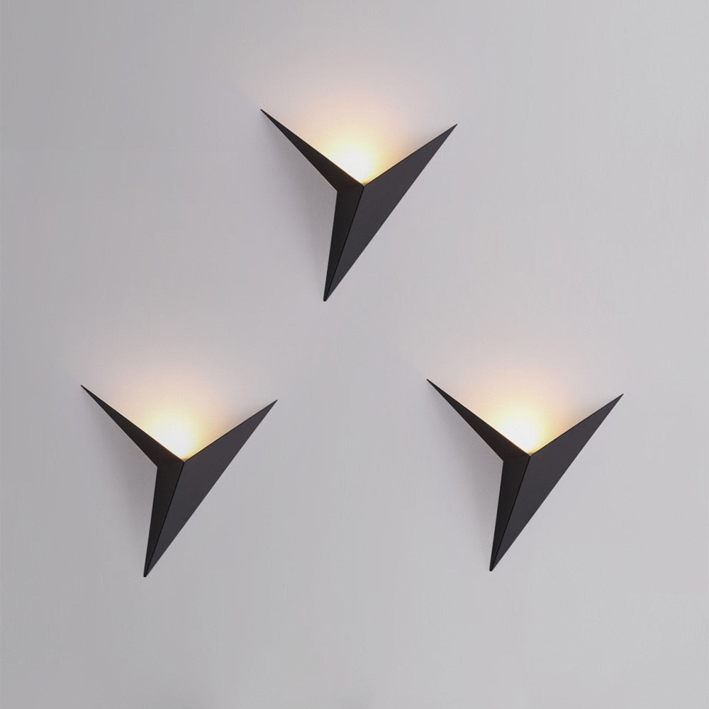 Trigon - Geometrisk Vägglampa