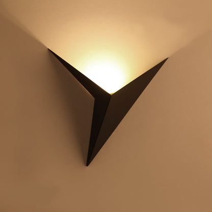 Trigon - Geometrisk Vägglampa